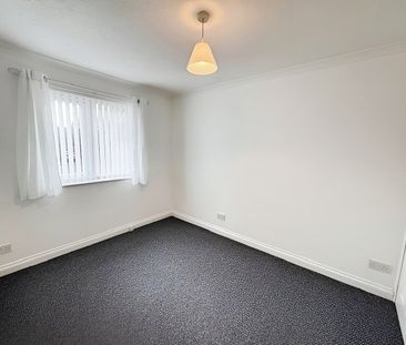 School Hill, CHEPSTOW - Photo 2