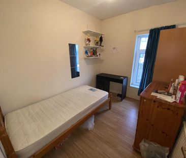 Room For Rent Brook Street, Pontypridd - Photo 3