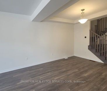 Townhouse For Lease | E8129576 - Photo 6