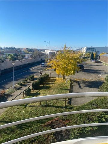 3 pièces - 65,04 m² - 2ème étage - Colocation non autorisée - Photo 2