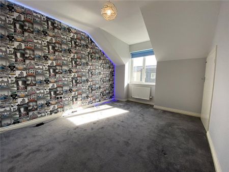 4 bedroom terraced house to rent - Photo 2