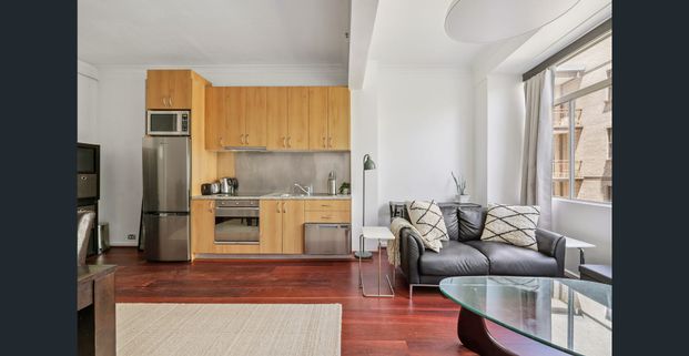 Comfortable modern home in central location - Photo 1