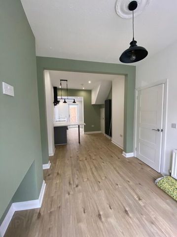 34 Lichfield Avenue, Belfast, BT5 5JQ - Photo 2