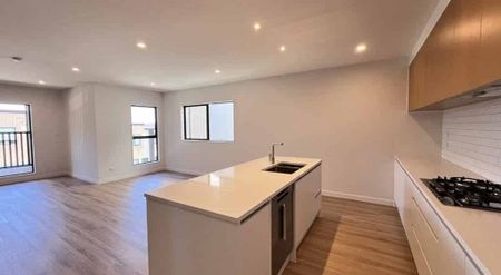 Brand-new 4 Bedroom Townhouse in Rangitoto Zone - Photo 2