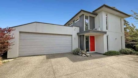 OPAWA - 4 BEDROOMS, 2 BATHROOMS, DOUBLE GARAGE - Photo 3
