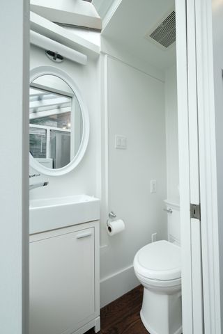 For Lease - 456 Roehampton Avenue, Toronto, Ontario - Photo 3