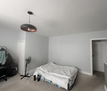 2 bedroom maisonette to rent - Photo 2