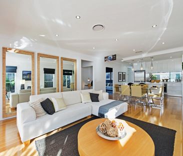 Stunning Ex-Display Home in Ormeau Ridge – Luxury Living With Low-M... - Photo 1