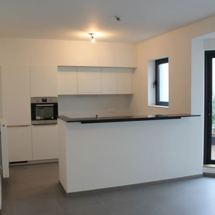 Flat - for rent - Photo 1