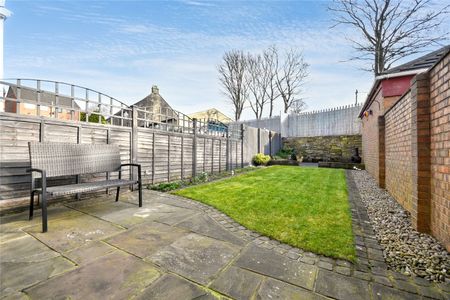 5, Elder Croft, Leeds, West Yorkshire, LS13 4BX - Photo 2