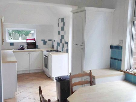 3 bedroom detached house to rent - Photo 3