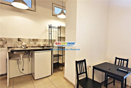 Garsoniera la curte, vila interbelica, ultracentral, Intercontinental - Fotografie 2