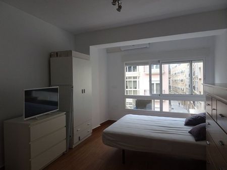 Alquiler de piso en Casco Antiguo - Foto 2