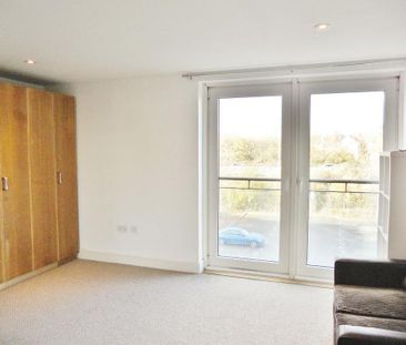 Studio to rent - Photo 1