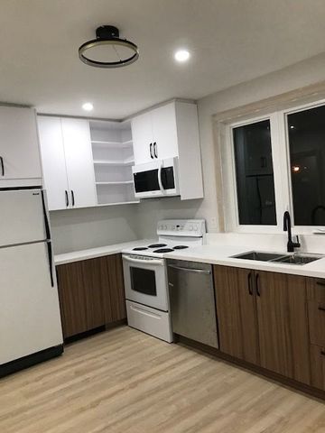 For Lease - 34 Ascot Avenue Unit# 2; Top Floor, Toronto, Ontario - Photo 4