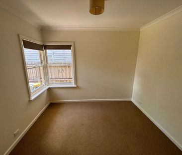 Central Location, Freshly Landscaped Yard - Photo 3