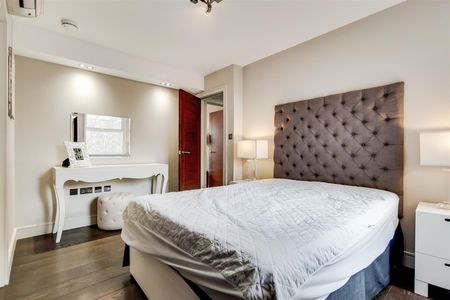 St Johns Wood Park, London, NW8 - Photo 4