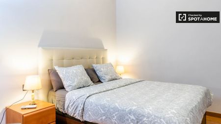 barcelona, Catalonia 08013 - Photo 5