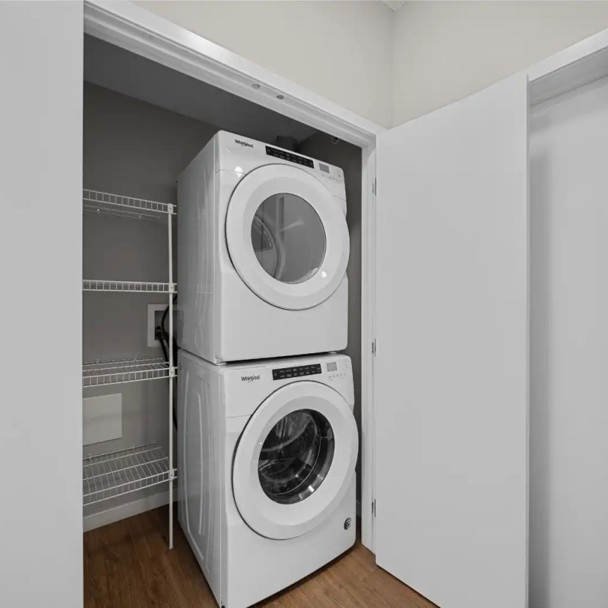 Aura — 1 Bedroom - Aura 2000 - Photo 1