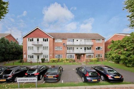 3 bedroom flat to rent - Photo 3