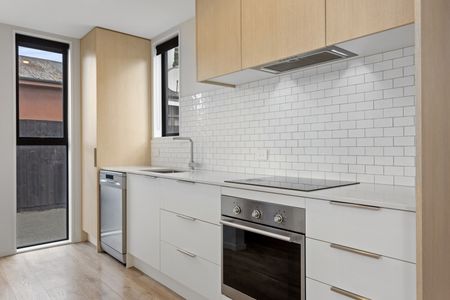 Modern Two-bedroom Townhouse with One Off Street Car Park in Addington. - Photo 5