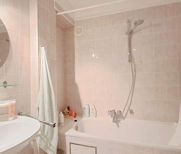 Appartement te huur in Knokke voor € 1.250 met 2 slaapkamers - Foto 2