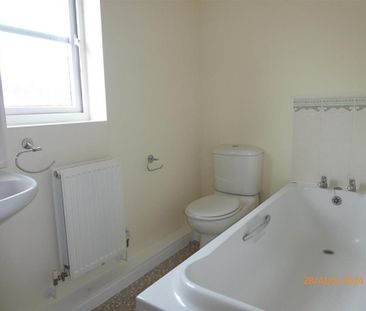 2 bedroom coach house to rent - Photo 6