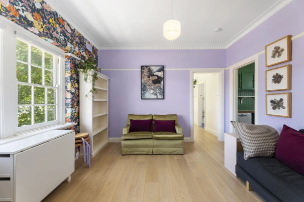 Light-Filled One Bedroom Apartment in Prime St Kilda West Location - Photo 1