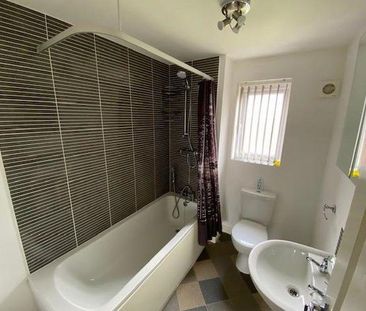 2 bedroom semi-detached house to rent - Photo 6