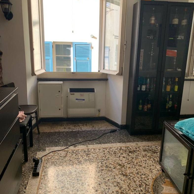 Bilocale piazzetta degli Orti di Banchi 3, Caricamento, Genova - Foto 1
