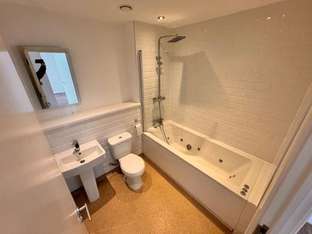 1 bedroom apartment to rent - Photo 4