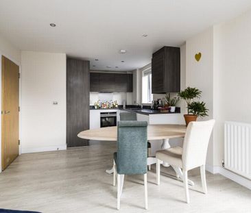 2 bedroom flat to rent - Photo 5