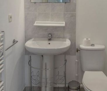 Appartement meublé de 27m² avec terrasse sur l'Ile de Nantes - Photo 5