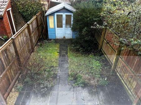 Bowditch Row, South Street, Crewkerne, Somerset, TA18 - Photo 5