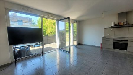 Description - Photo 4