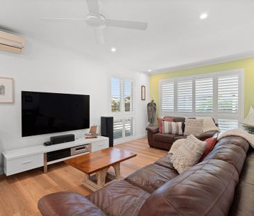 Coastal Haven in Prime Old Tewantin Pocket - Photo 2