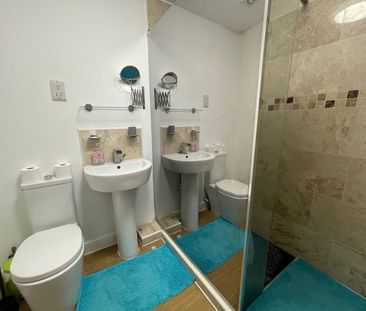 5 Bed Semi-Detached House, Furlong Road, CV1 - Photo 2