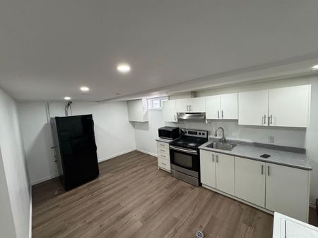 For Lease - 19 poplar Crescent, London South, Ontario - Photo 2