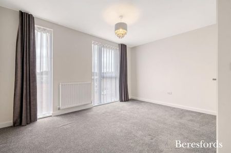 4 bedroom terraced house to rent - Photo 5