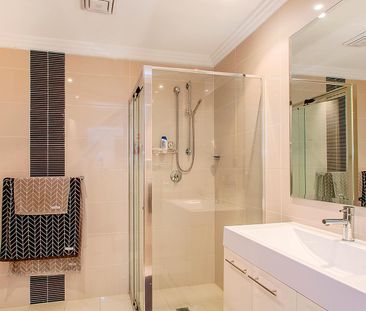 Modern, Spacious 2 Bedroom + Study Unit with Double Garage - Photo 4