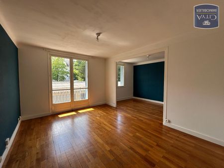 Location Appartement 4 pièces 76m² CHAMBERY 73000 - Photo 2