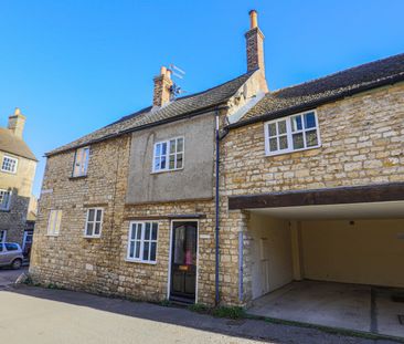 A wonderful opportunity to make some new memories! 3 bedroom cottag... - Photo 3