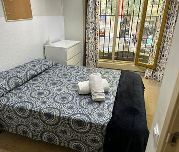 Carrer de Mallorca, Barcelona, Catalonia - Photo 1