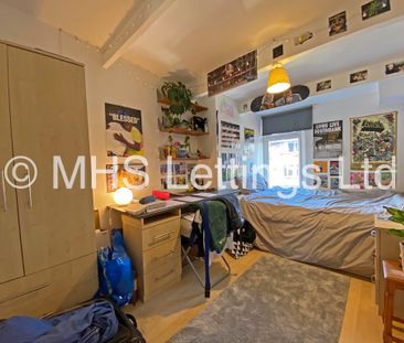 8 Bedroom Mid Terraced House for rent in Manor Drive - Photo 5