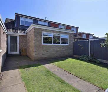 3 bedroom semi-detached bungalow to rent - Photo 1