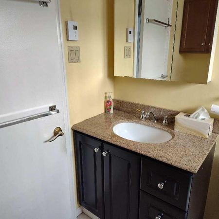 4 1/2 à louer - Photo 4