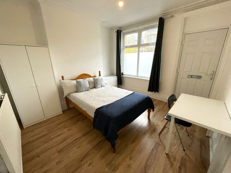 4 bedroom house share to rent - Photo 5