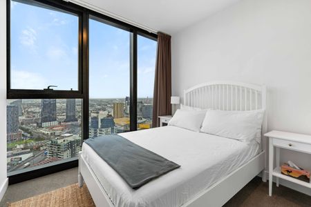 Sky High Two Bedroom Living On The 39th Floor At Shadow Play Apartments! - Photo 2