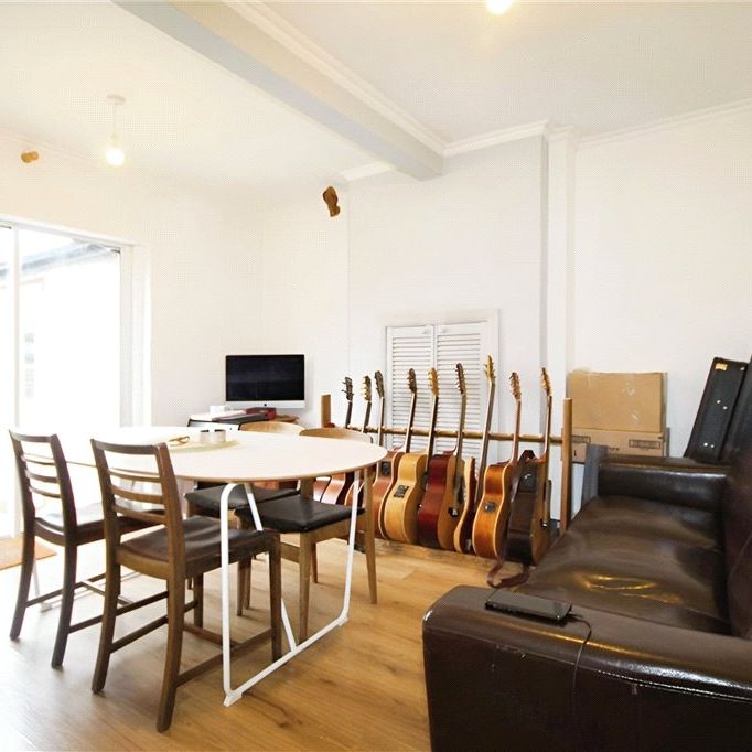 Aldershot Road, Guildford, GU2 8AJ - Photo 1