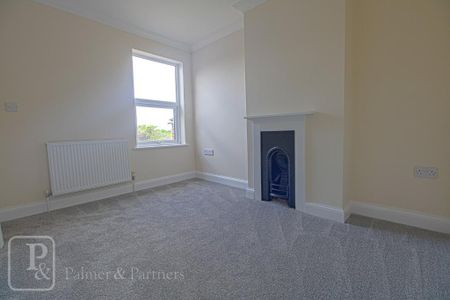 2 bedroom terraced house to rent - Photo 3